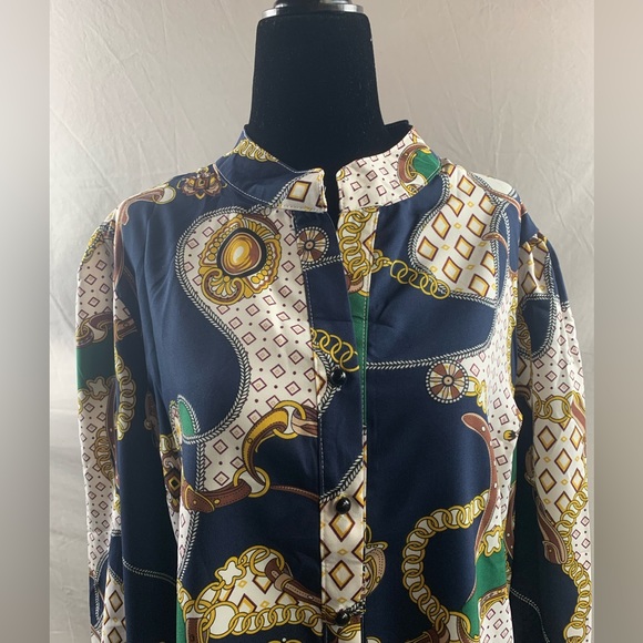 Chain Print Button Down Blouse - Picture 6 of 7